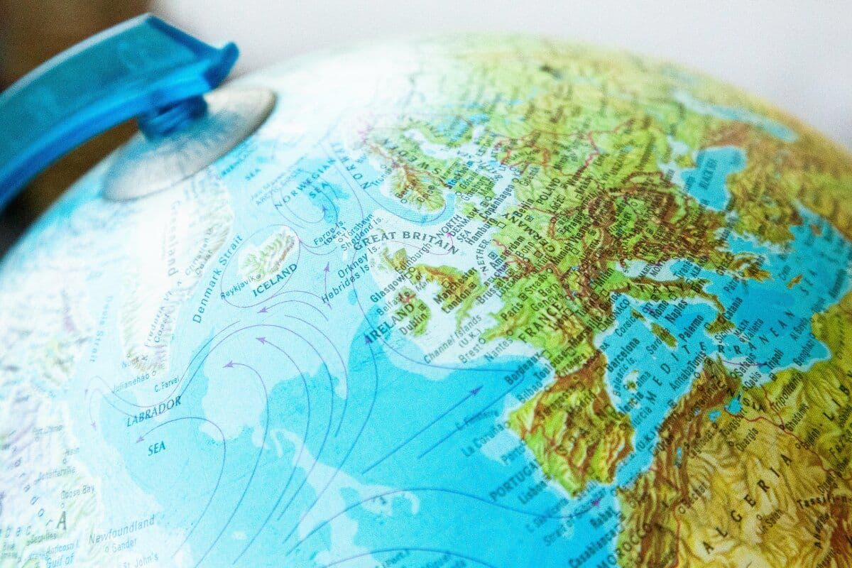 Global Health and Safety Consultants: What They Do and Why Your Business Needs One