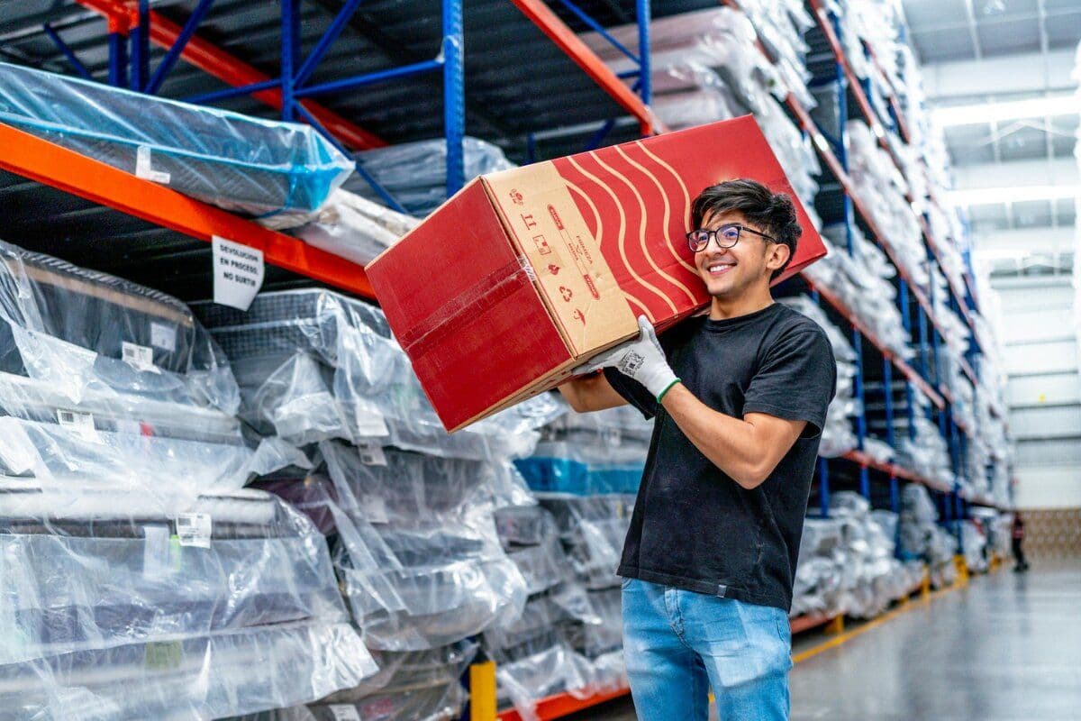Manual Handling Regulations and Weight Limits: The Question Everyone Asks, Answered Properly