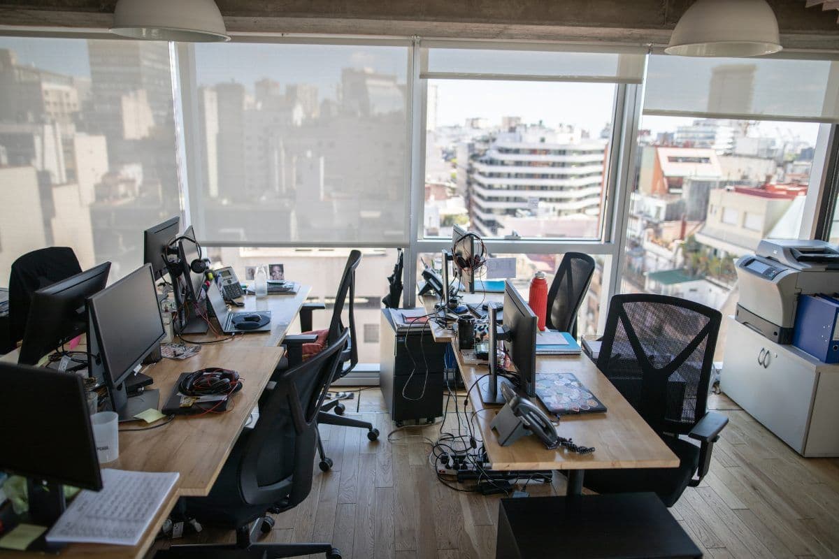 Health and Safety in AI and Robotics Labs: 8 Risks Offices Miss