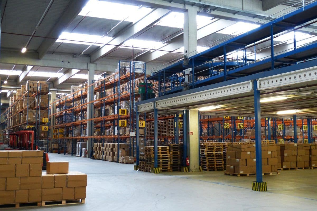Warehouse Health and Safety: 8 Risks That Dominate the Figures